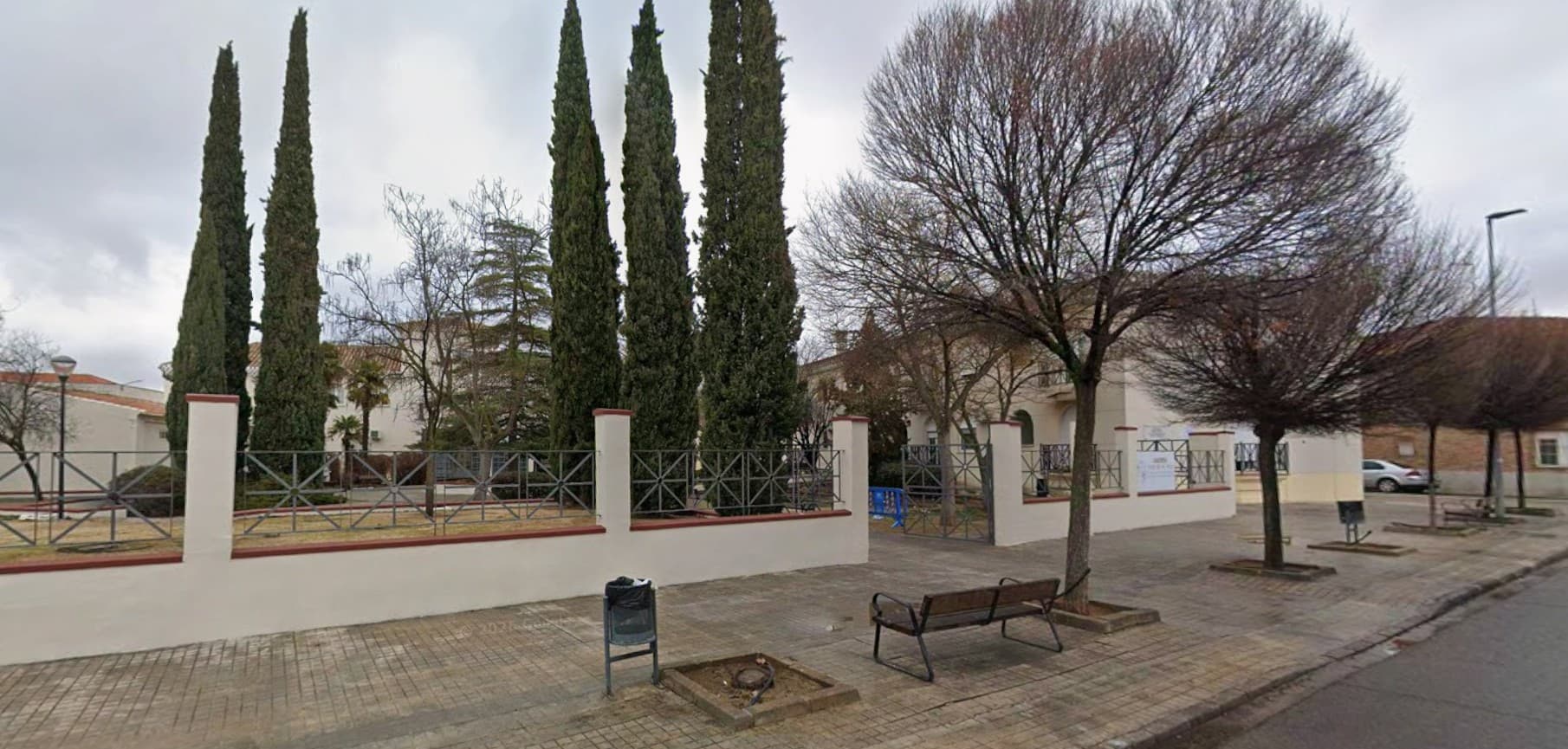 Entrada de la sede de la Asociación SALUD MENTAL Tomelloso-Puertas Abiertas